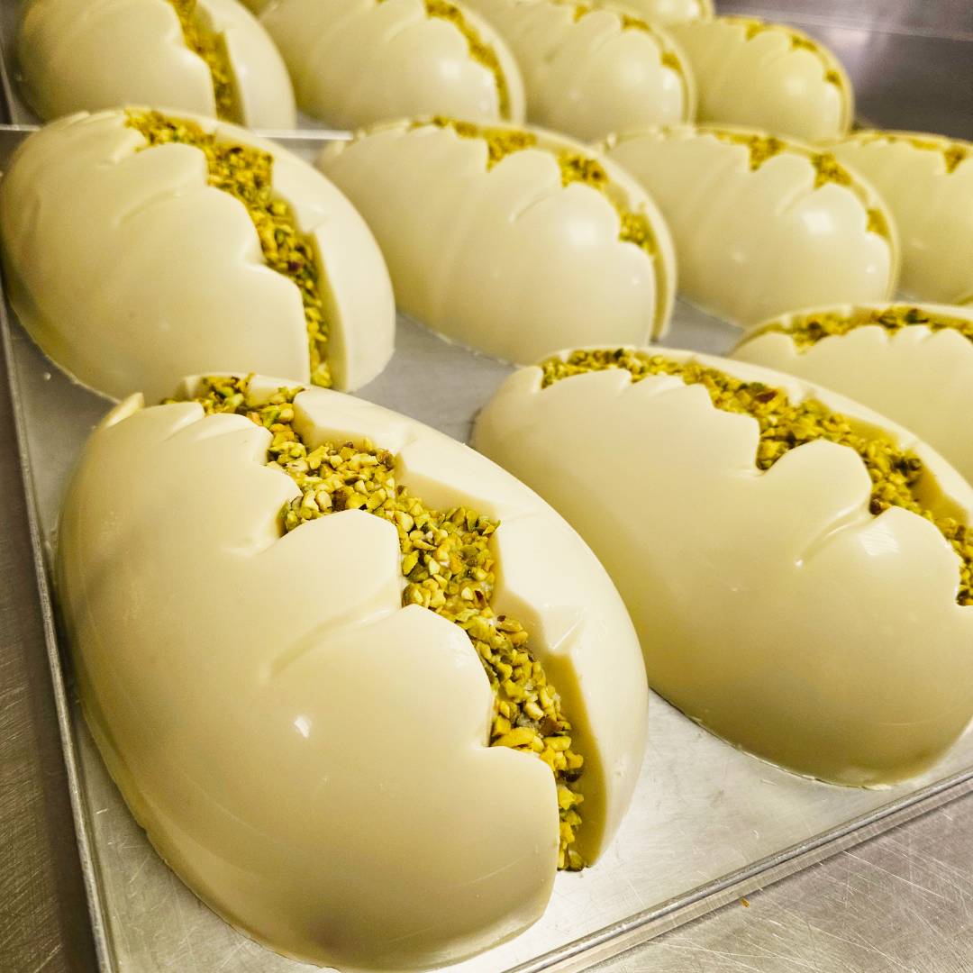 Uova di Pasqua pistacchio pasticceria artigianale - Giurassico